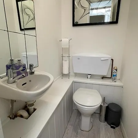 3-Bedroom Home With Free Parking Canterbury Exterior foto