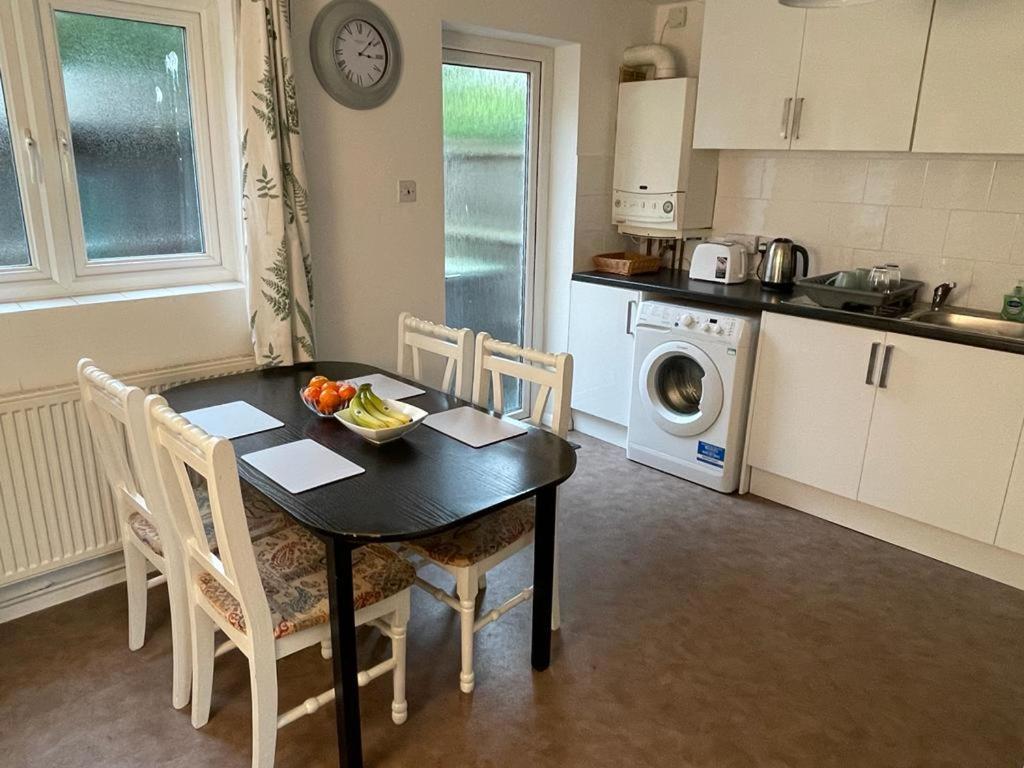3-bedroom With Free Parking * Canterbury