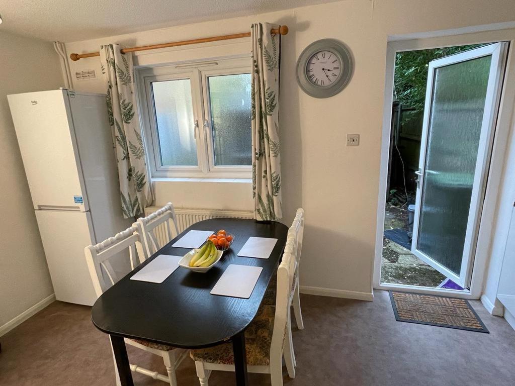 3-bedroom With Free Parking Holiday home Canterbury