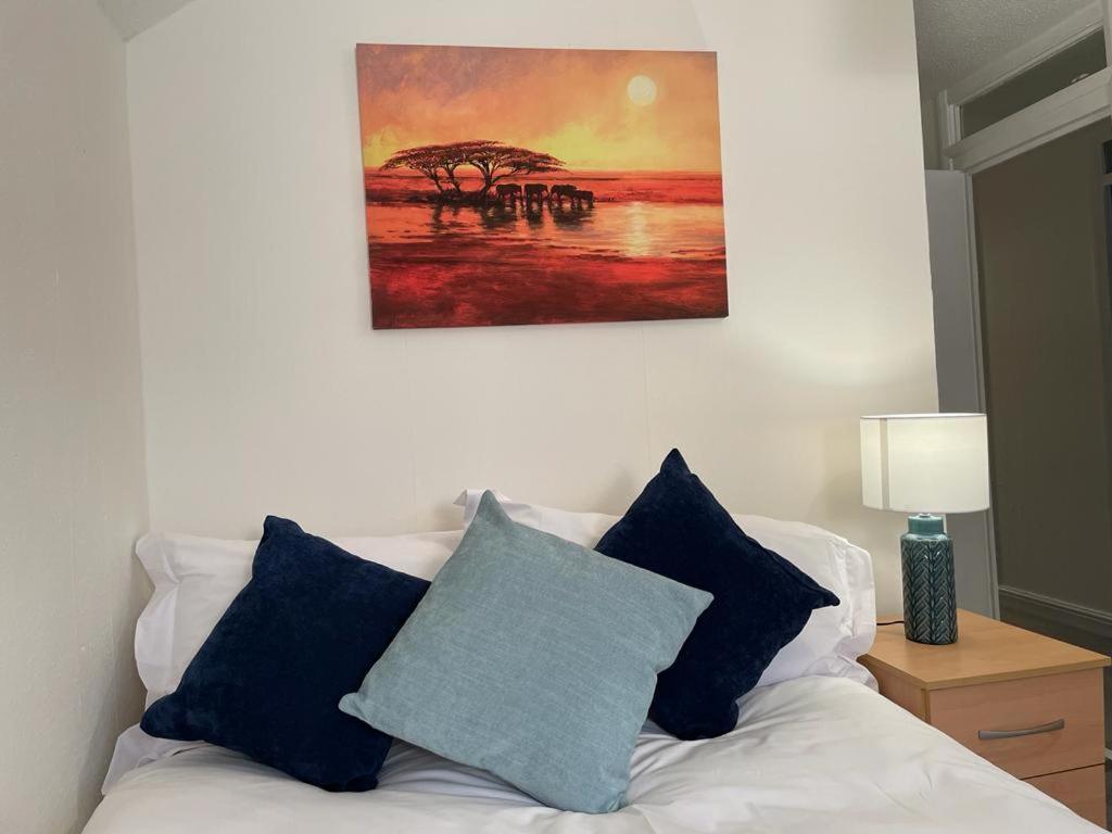 Holiday home 3-bedroom With Free Parking *