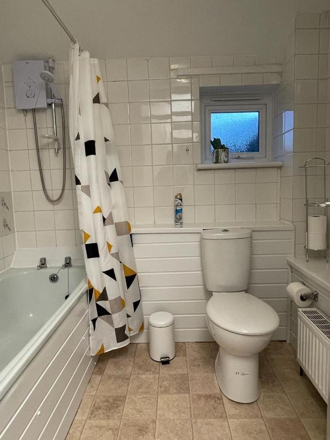 Holiday home 3-bedroom With Free Parking *